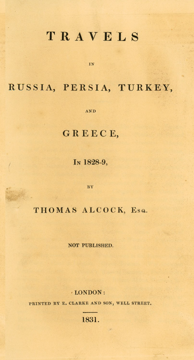 Ein cremefarbener Zettel mit der Aufschrift "Reisen in Russland, Persien, Türkei und Griechenland im Jahr 1828-9" darauf.