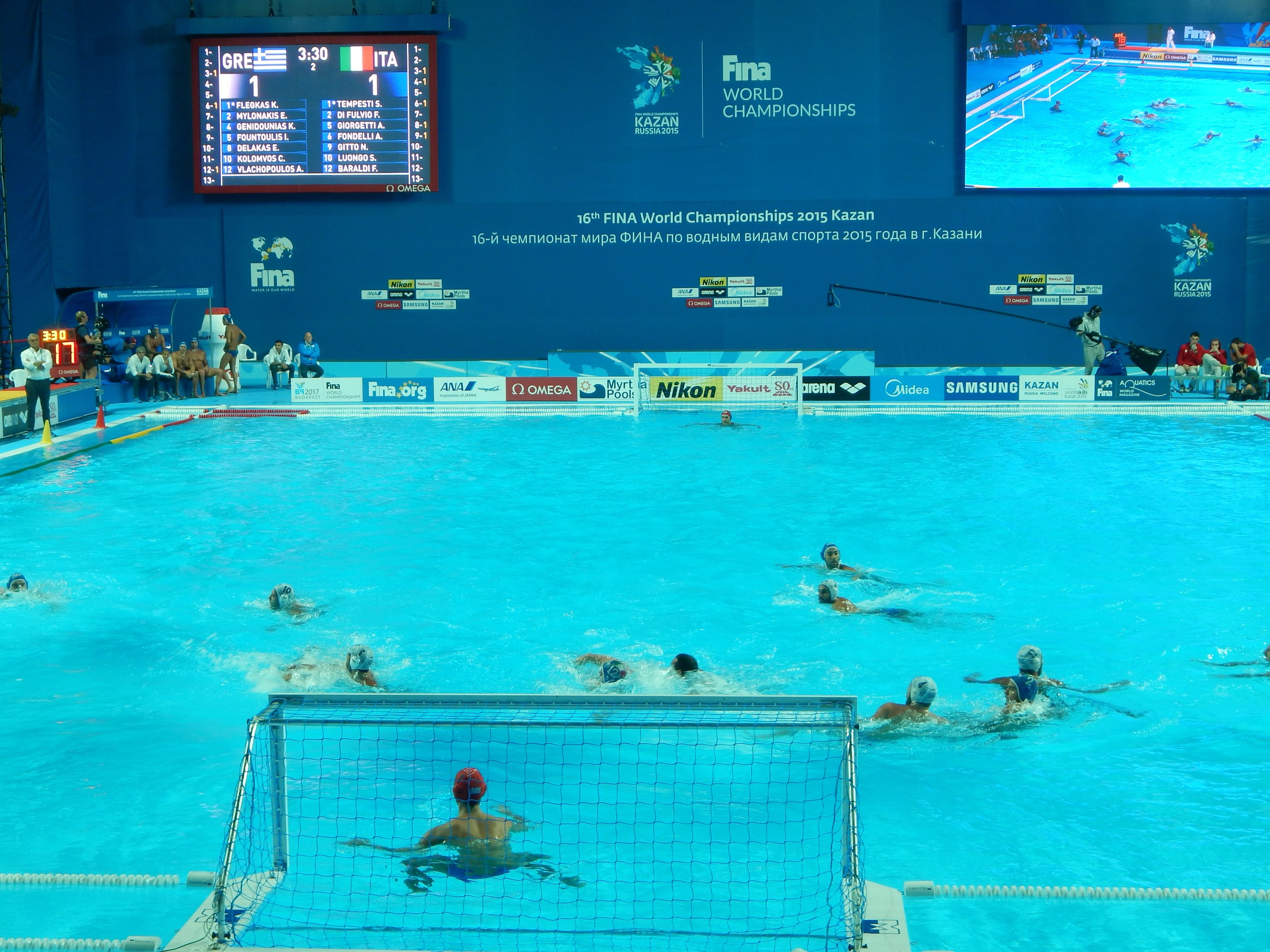 Wasserballspieler bei den 2016 FINA-Weltmeisterschaften in Kazan im Pool