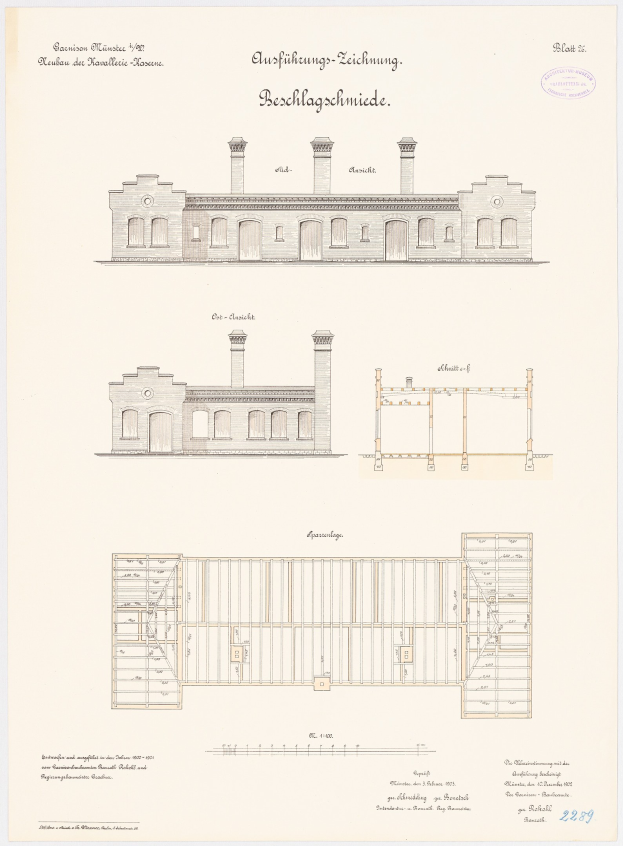 Ein detaillierter architektonischer Entwurf und Plan des Schönbrunn-Schlosses in München, Deutschland, der seine vielen Fenster und den strukturellen Aufbau zeigt.