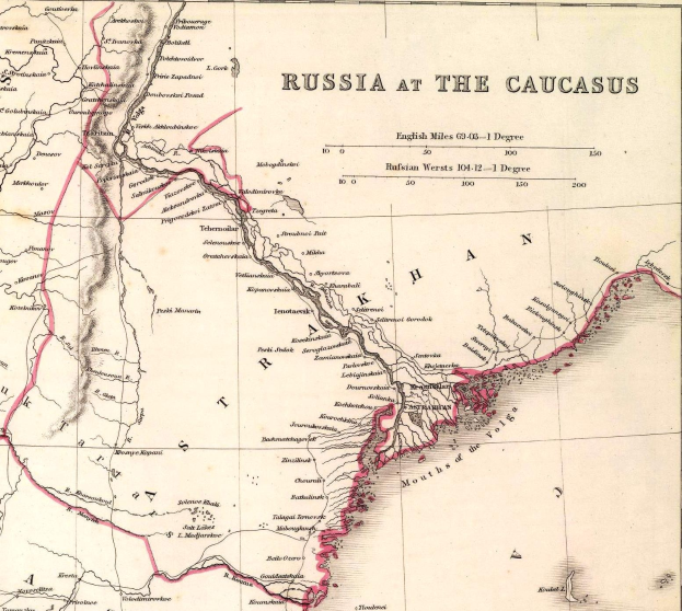 Detailierte Karte der Kaukasusregion Russlands auf Papier mit begleitendem Text über die Gegend und ihre Bewohner.