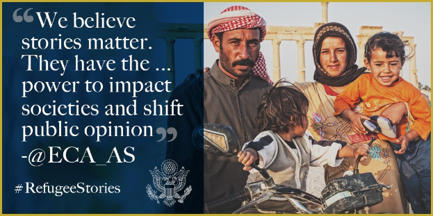 Ein Plakat mit einem Mann, einer Frau und zwei Kindern, die auf der rechten Seite lächeln, mit Text und einem Logo auf der linken Seite, das lautet "Wir glauben, dass Geschichten wichtig sind, sie haben die Kraft, Gesellschaften zu beeinflussen und öffentliche Meinung zu verschieben @ECA AS".