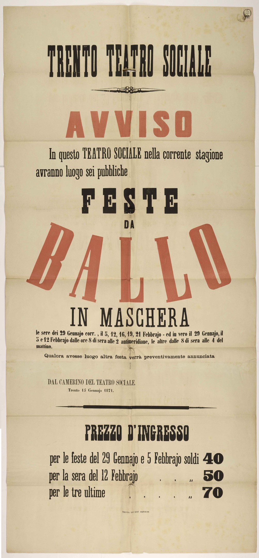 Plakat, das ein altes Festival in Maschera, Italien, ankündigt, mit Text, der das Ereignis beschreibt.