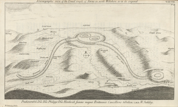 Eine handgezeichnete Stadtkarte auf Papier mit umgebenem Text, die Straßen, Gebäude und Sehenswürdigkeiten zeigt.
