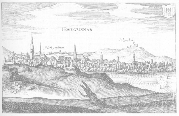 Schwarze und weiße Zeichnung von Hovegesismar, Deutschland, mit Bergen im Hintergrund und begleitendem Text.