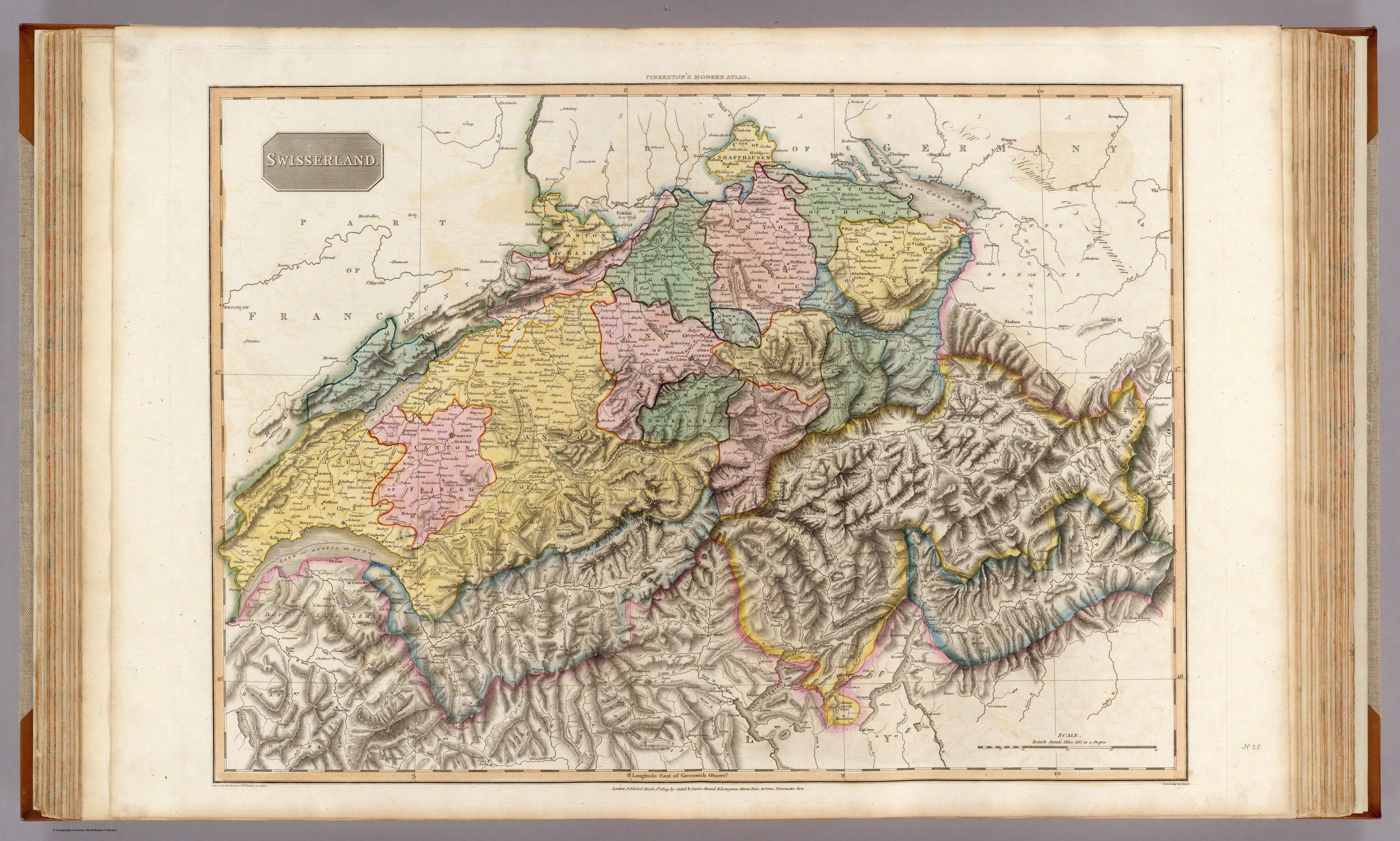 Altes Buch mit einer detaillierten Karte von der Schweiz auf dem Cover, das Regionen und Nachbarländer zeigt, begleitet von beschreibendem Text.