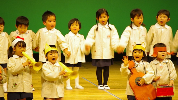 "Theater des Estrada-Liedes" des Zentrums für Ästhetische Erziehung von Kindern der Nizhny Novgorod-Region wird vor der Vorstellung des "Nussknackers" im Nizhny Novgorod TYUZ am 1. Juni auftreten