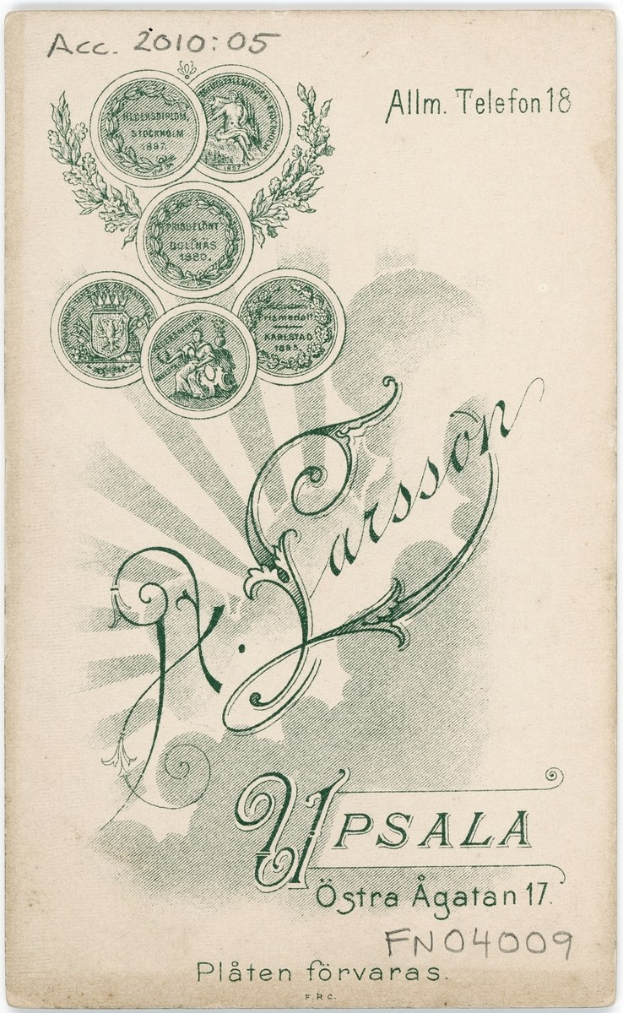 Vintage-Postkarte mit einer Illustration von Münzen und zusätzlichem Text und Bildern.