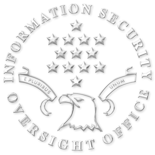 Ein schildförmiges Logo mit einem majestätischen, ausgebreiteten Adler mit einem hocherhobenen Kopf, umgeben von einem Lorbeerkranz, mit der Aufschrift 'Information Security Oversight' in fetter, schwarzer Schrift auf einem weißen Hintergrund.