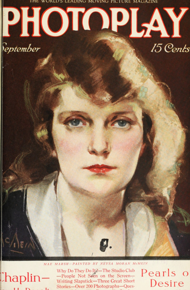 Ein *Photoplay*-Magazin-Cover von 1927, das eine Frau mit sanftem Gesichtsausdruck zeigt, die ein weißes Kleid und einen gemusterten Schal trägt, mit zurückgekämmtem Haar und direktem Blick auf den Betrachter.