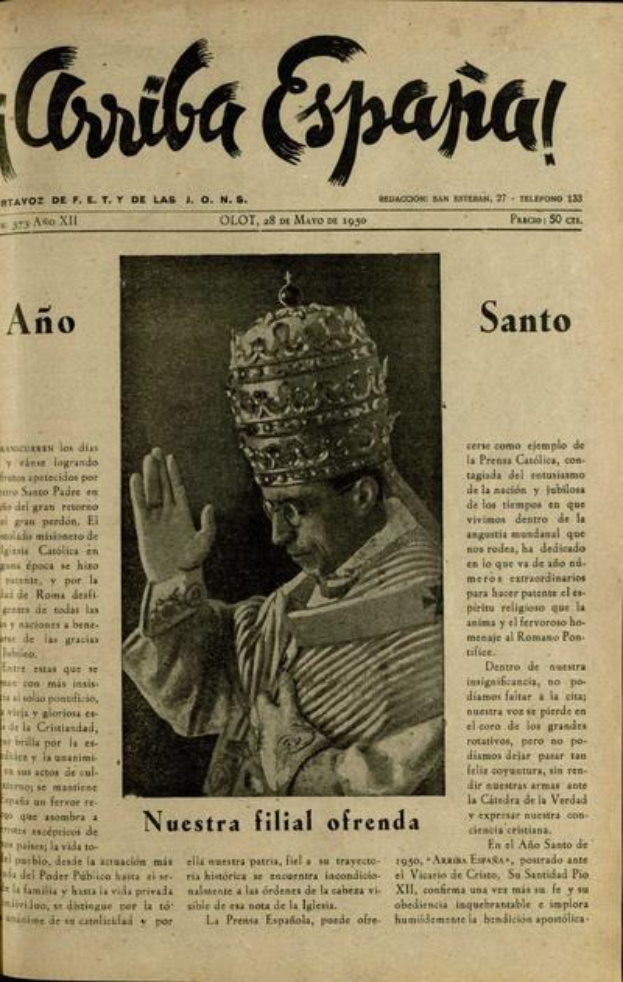 Alte spanische Zeitungsvorderseite mit einem Mann in einem weißen Gewand und einer Krone, ernster Gesichtsausdruck, Überschrift "Arriba España".