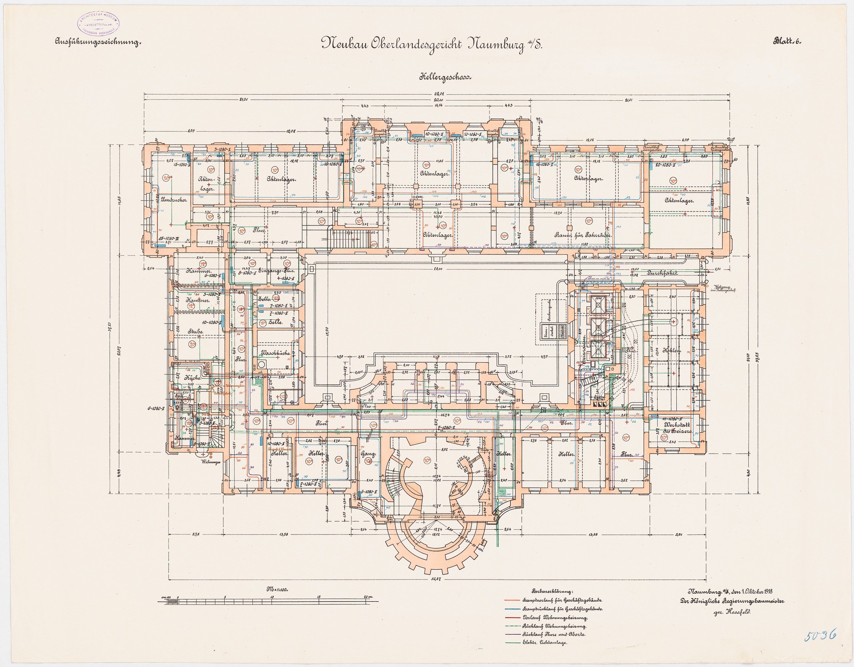 Schwarz-weißer Architekturentwurf eines Mehrraumgebäudes, bezeichnet als Neuhaus Oberlandgereich in Hamburg, Deutschland, mit detaillierten Anmerkungen zu Zimmern, Fluren, Fenstern, Türen und anderen Merkmalen.