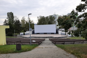Filmvorführungen im Innenhofkino im Sommer 2026