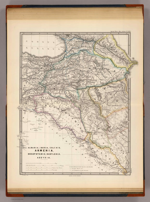Ein detaillierter Stadtplan von Armeniens Provinzen und Städten auf dem Cover eines alten Buches mit begleitendem Text.