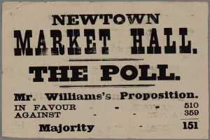 Papier mit handgeschriebenem Text, der "Newtown Market Hall, die Wahl, Mr. Williams' Vorschlag für die Mehrheit" lautet.