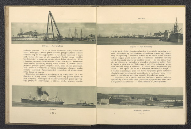 Offenes Buch mit historischen Schiffillustrationen und begleitendem Text, das auf einer Oberfläche liegt.