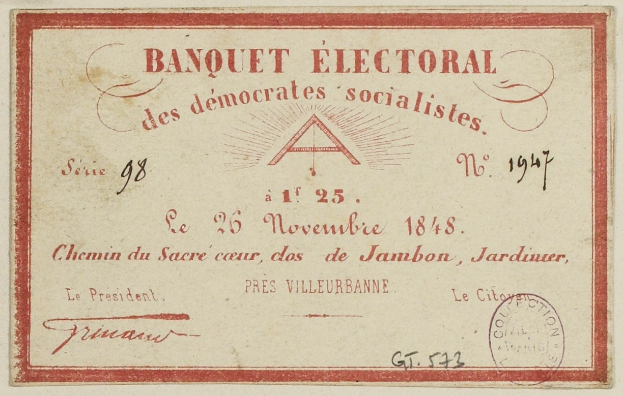 Alter Umschlag mit roter Bordüre und Briefmarke, Text lautet "Banquet Electoral des Democrats Socialists".